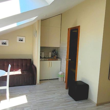 Butukas Nidai Apartment ภายนอก รูปภาพ