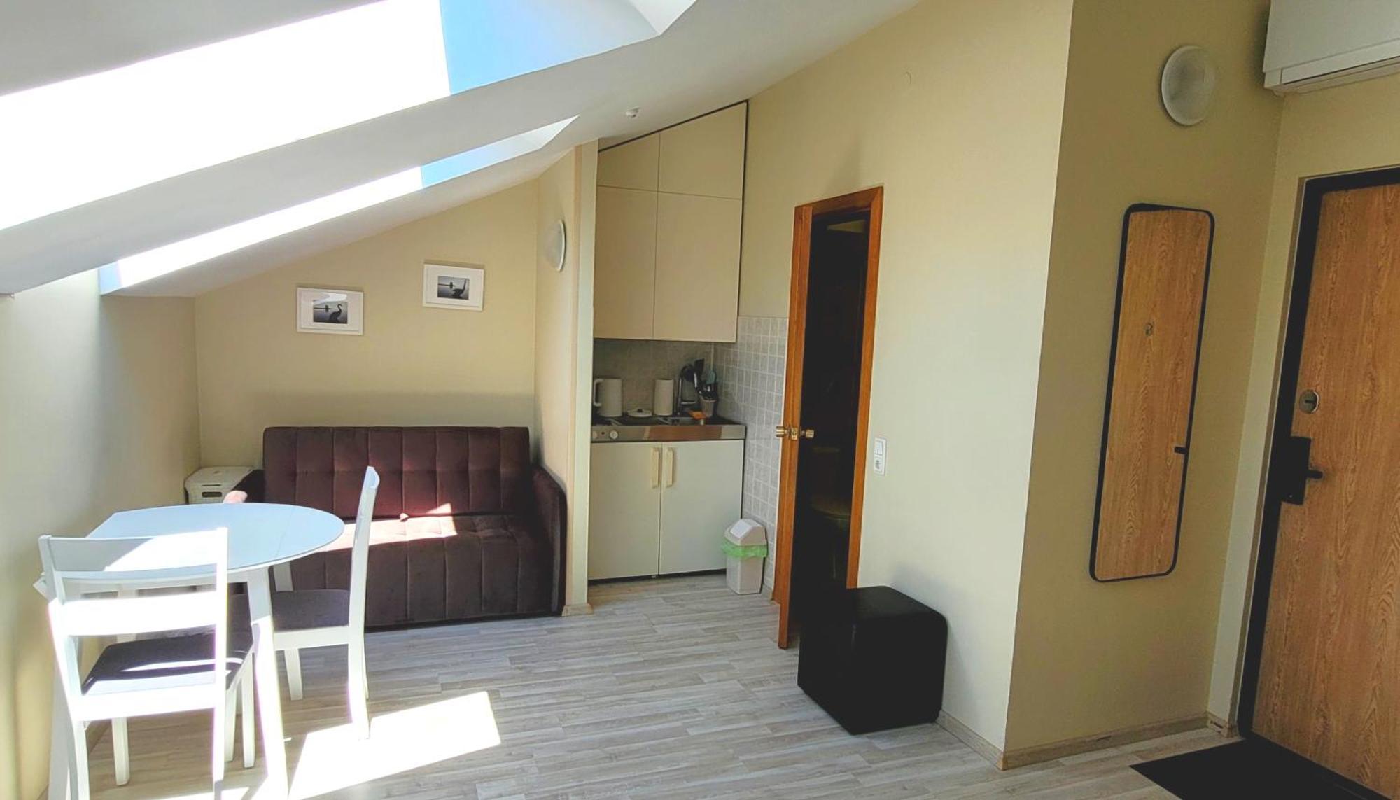 Butukas Nidai Apartment ภายนอก รูปภาพ
